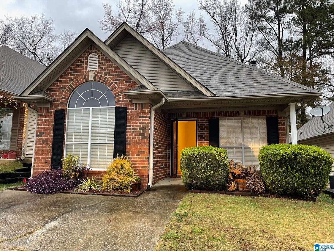 Foto principal - 9130 Brookline Ln