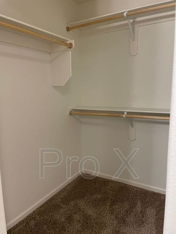 Foto del edificio - 731 N Oak St