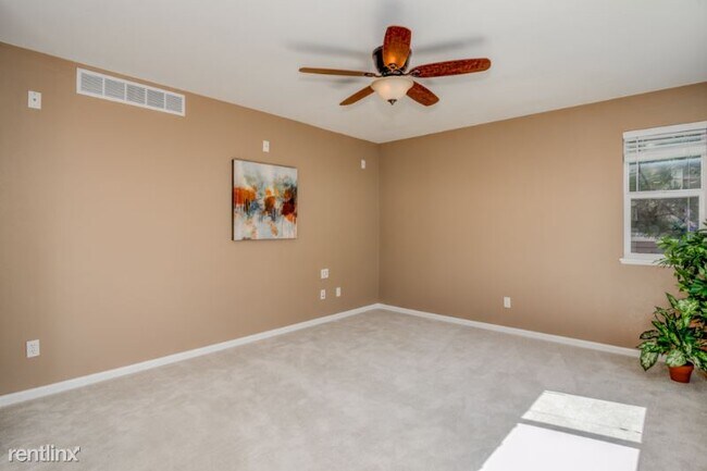 Building Photo - 3 br, 3 bath House - 11413 White Lotus Ln