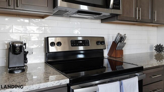 Building Photo - 20915 Wilderness Oak