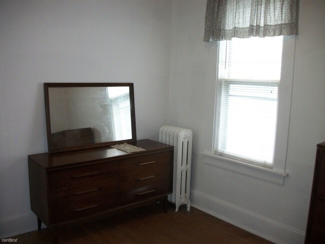 Building Photo - 31 Sparkill Ave