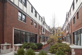 Building Photo - 899 Green Bay Rd