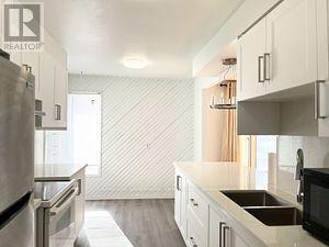 Photo du bâtiment - 7080 Estoril Rd