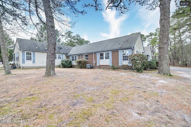 Building Photo - 8B Maplewood Dr