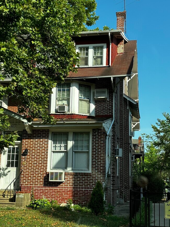 Building Photo - 1503 DeKalb St