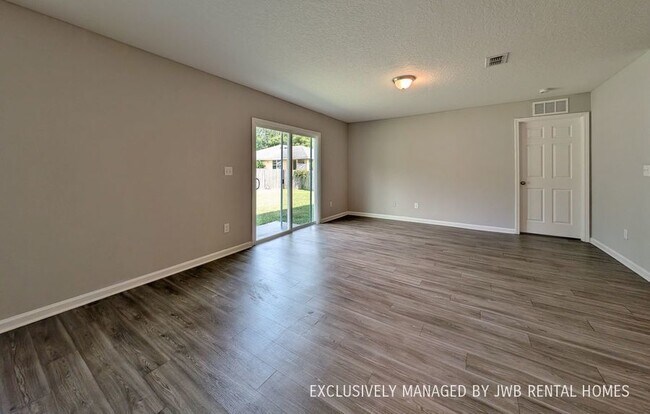 Foto del edificio - 4473 Hudnall Rd