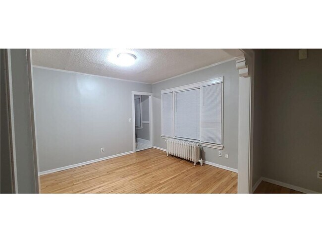 Building Photo - 3247 N Aldrich Ave