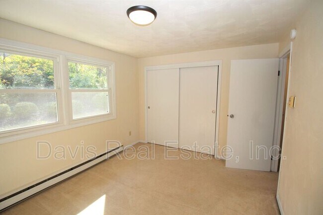 Building Photo - 351 Grape St