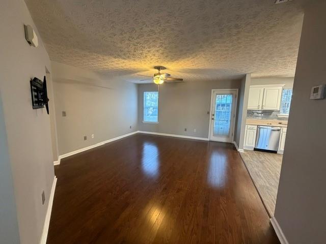 Foto del edificio - 70 Kenzi Way SW