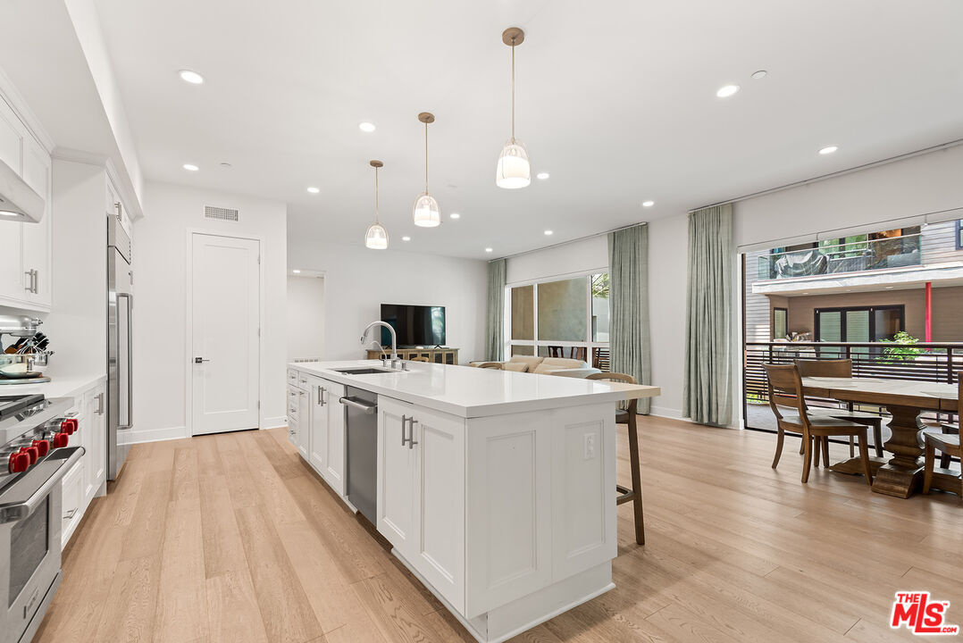 Primary Photo - 12763 Shell Pl