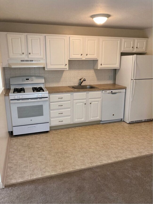 Foto del interior - Lakeshore Estates - Newly Remodeled studios, 1, 2 and 3 br Apartment Homes