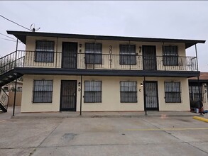 Building Photo - 3019 Corpus Christi St