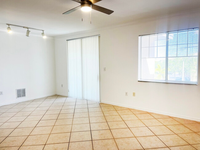 Foto del edificio - 6482 Emerald Dunes Dr