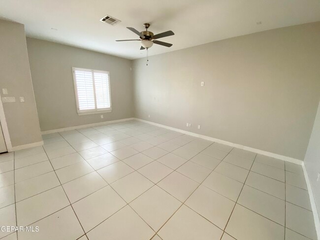 Building Photo - 7857 Enchanted View Dr