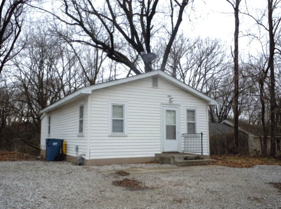 705 Hilda St, Edwardsville, IL 62025 House Rental in Edwardsville, IL