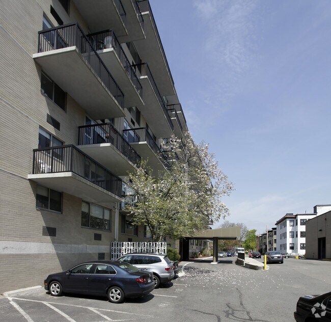 101 Monmouth St Apartments Apartments Brookline, MA