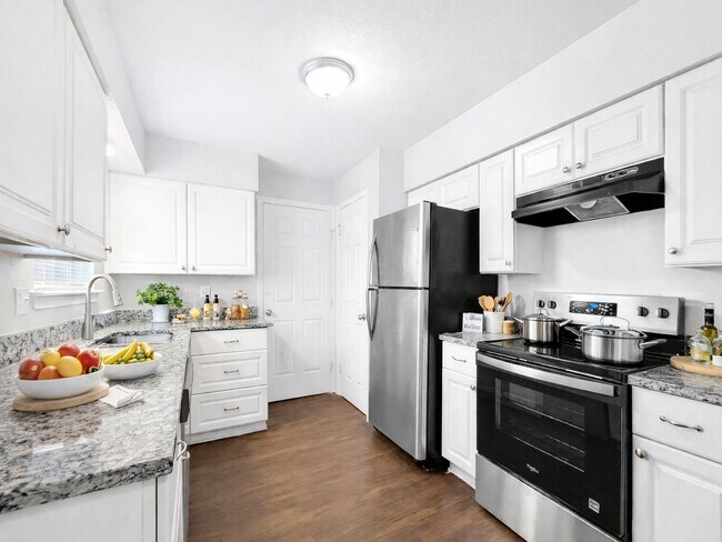 Building Photo - Coming Soon! 4 BR/1BA | Newly Renovated Single Family Home | New Upgrades & Spacious Yard|In Mesq...