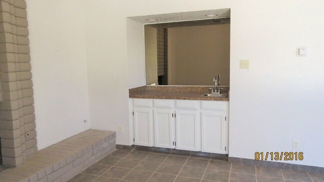 Building Photo - 756 Agua Caliente Dr
