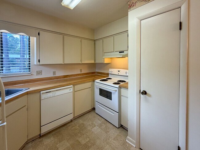 Foto del edificio - 2/2 Home in Turkey Creek Forest - Availabl...