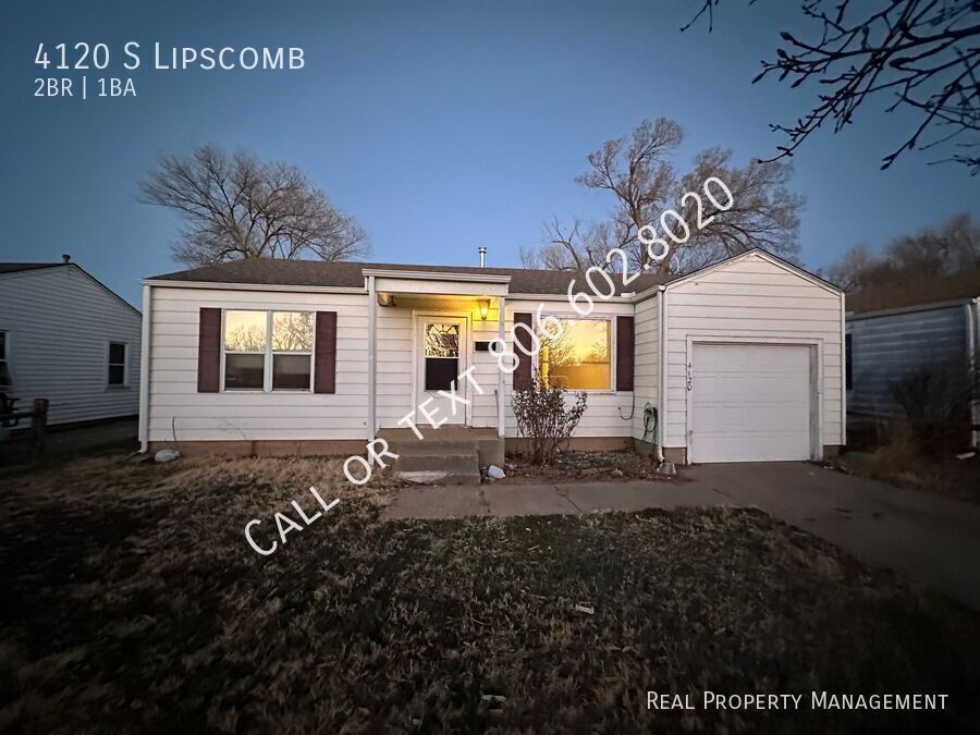 Primary Photo - 2 bed 1 bath home with single car garage!