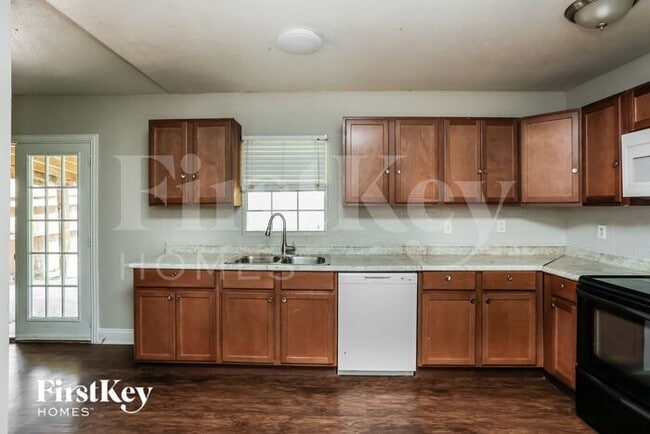 Building Photo - 6418 Briarknoll Dr