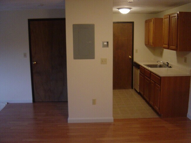 Foto del edificio - 47 Juniper Rd