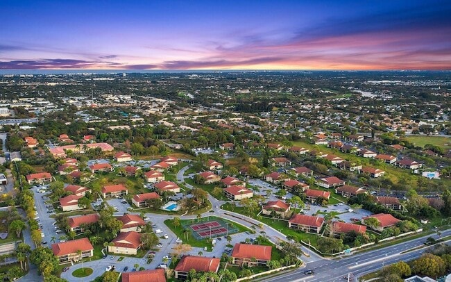 Foto del edificio - 6532 Chasewood Dr