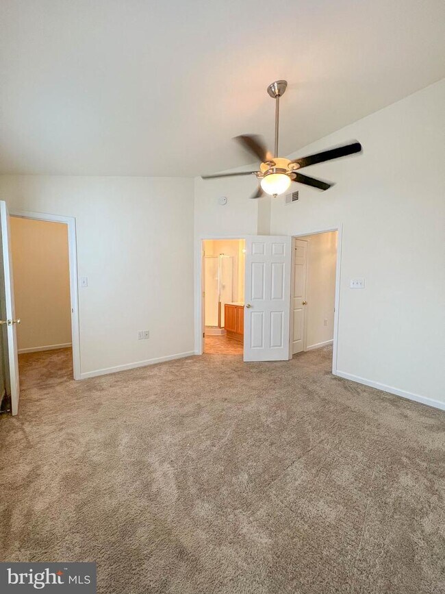Building Photo - 75 Dunlap Dr