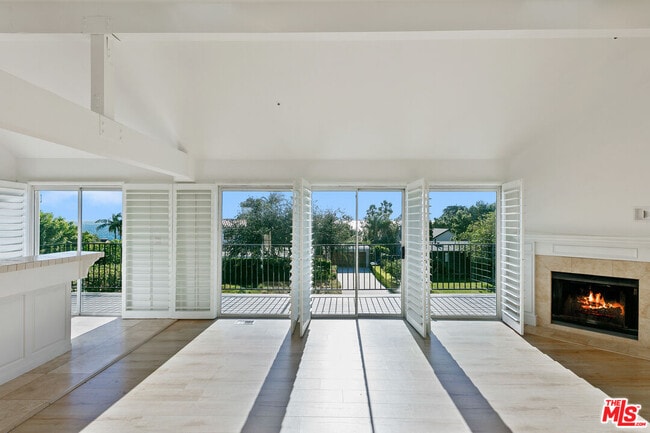 Building Photo - 31763 Cottontail Ln