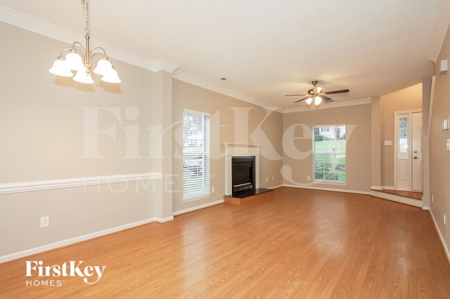 Building Photo - 1822 Sugar Hollow Dr