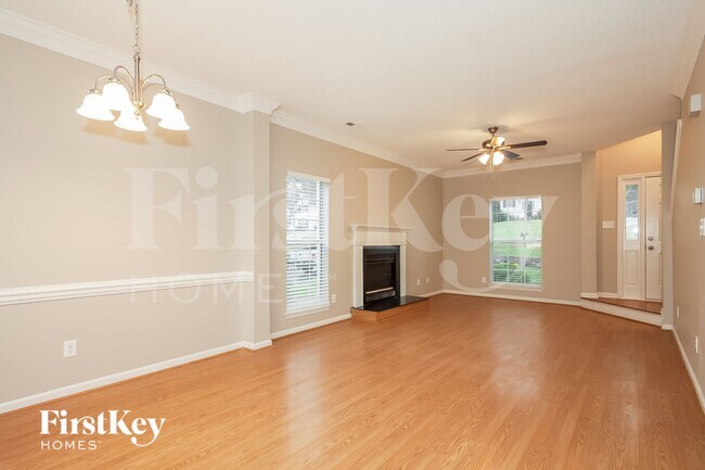 Foto del edificio - 1822 Sugar Hollow Dr