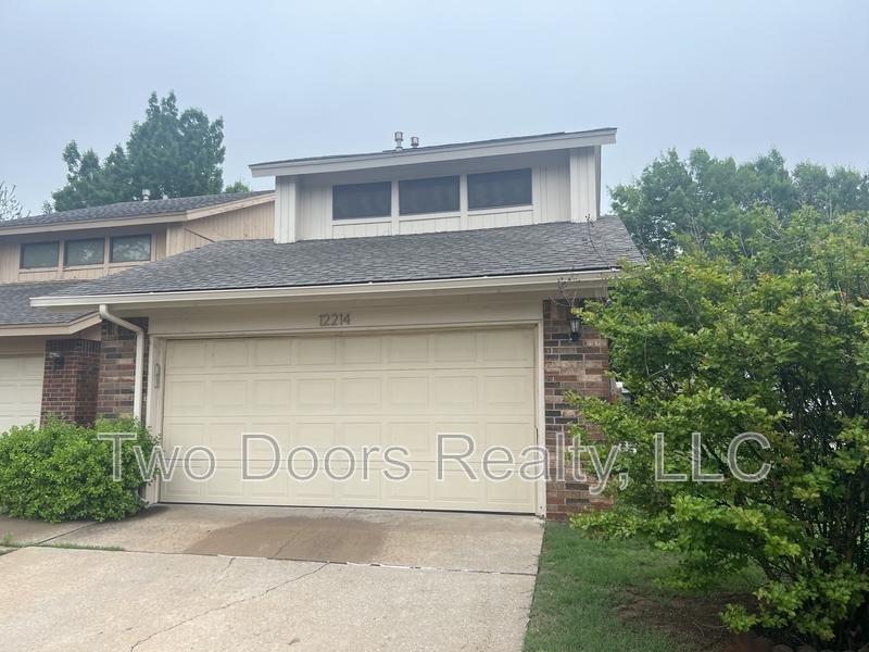 Primary Photo - 12214 Banyan Ln