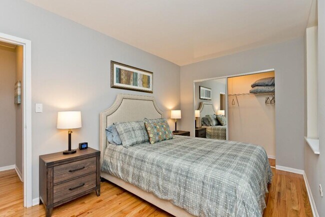 Foto del edificio - 4454 N Sheridan Rd