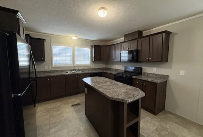 Foto del edificio - 105 Nicole Ct