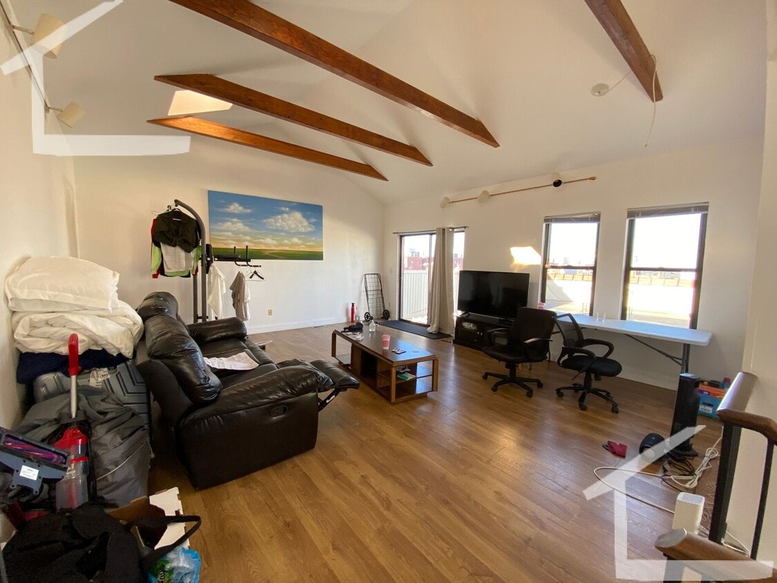 Allston 2 Bed 2 Bath available 9/1 - Allston 2 Bed 2 Bath available 9/1