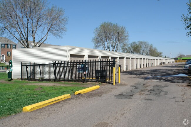 Garaje - Ridgebrook Apartments