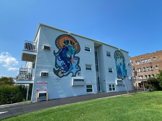 Foto del edificio - 211 First Ave