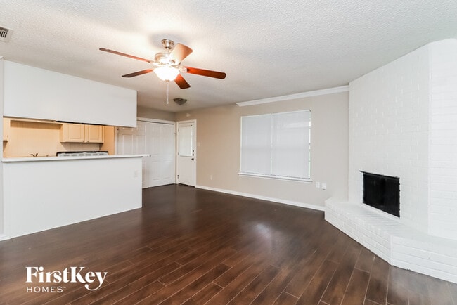 Building Photo - 6119 Springwood Dr