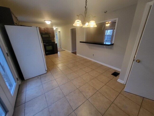 Foto del edificio - 509 Elba Dr