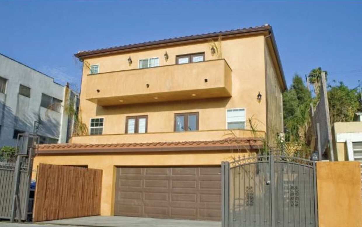 Foto principal - 642 N La Fayette Park Pl