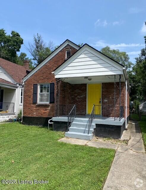 Building Photo - 831 W Whitney Ave