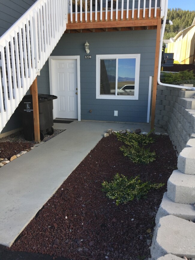 Building Photo - 3239 Cabernet Dr