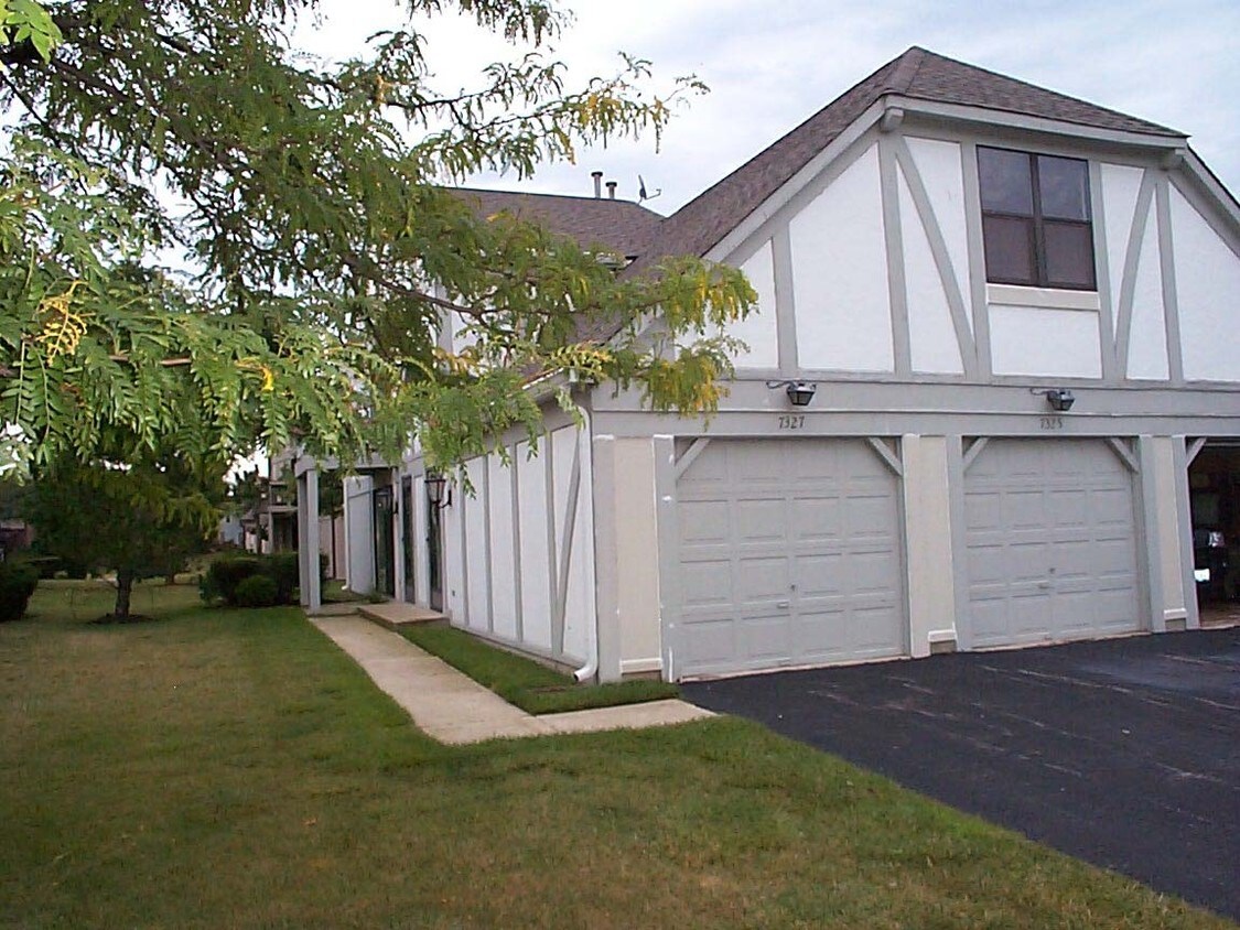 900 Stockley Rd Unit condo, Downers Grove, IL 60516 Condo for Rent in