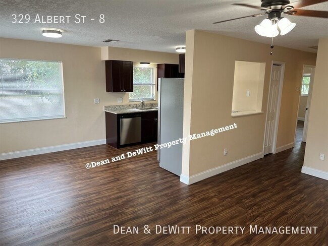 Foto del edificio - 2 Bed/1 Bath - Unit 8