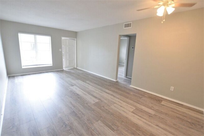 Building Photo - 200 Agnes Ct