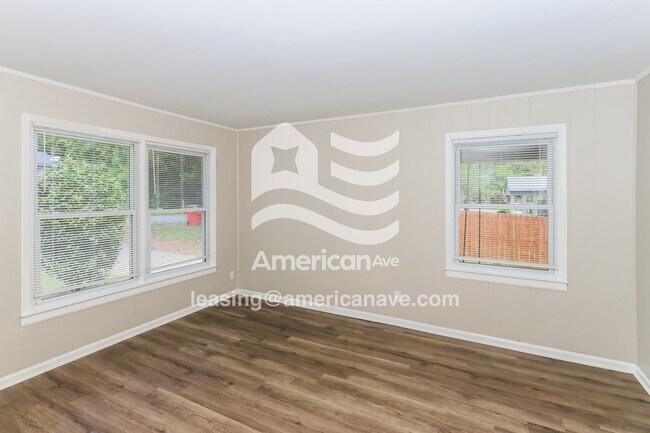 Foto del edificio - 4582 Shadow Lawn Dr