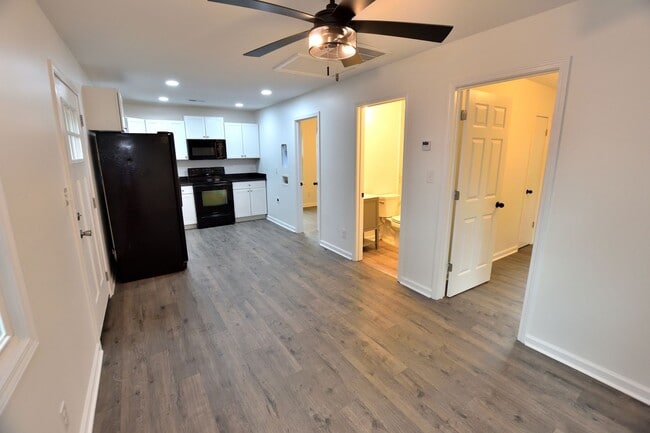 Building Photo - 1709 Fountain St