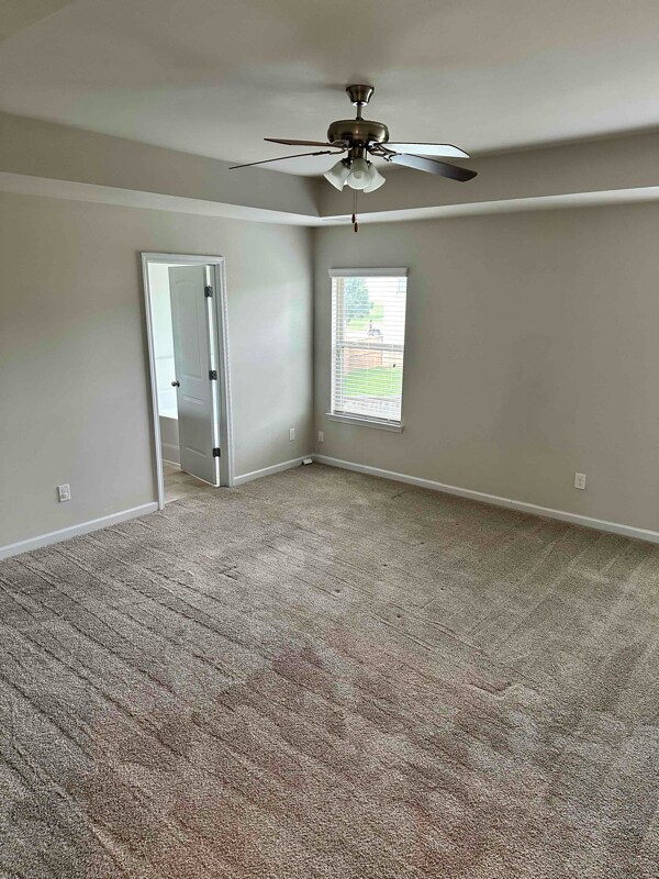 Building Photo - 200 Parkview Pl Dr