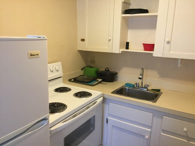 Foto del edificio - One Bedroom in Olde Town Portsmouth