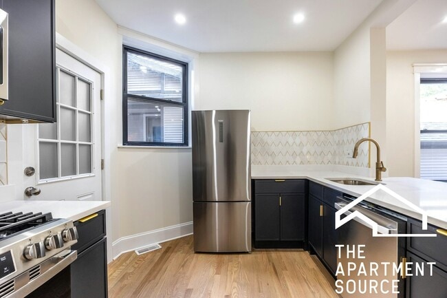 Foto del edificio - 4638 N Hamilton Ave